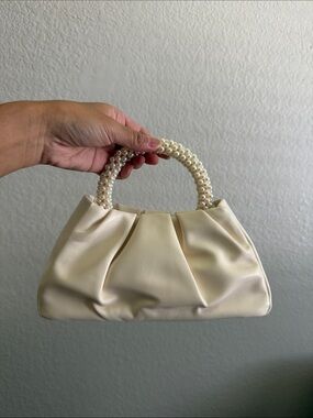 Formal Handbag with Pearl handle